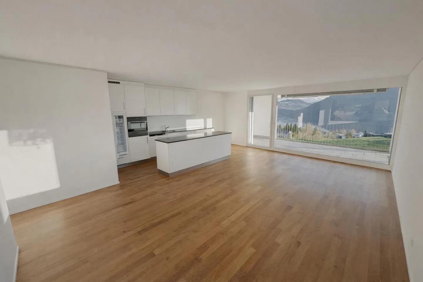 Modernes Apartment mit Seeblick - Foto 1 von 13