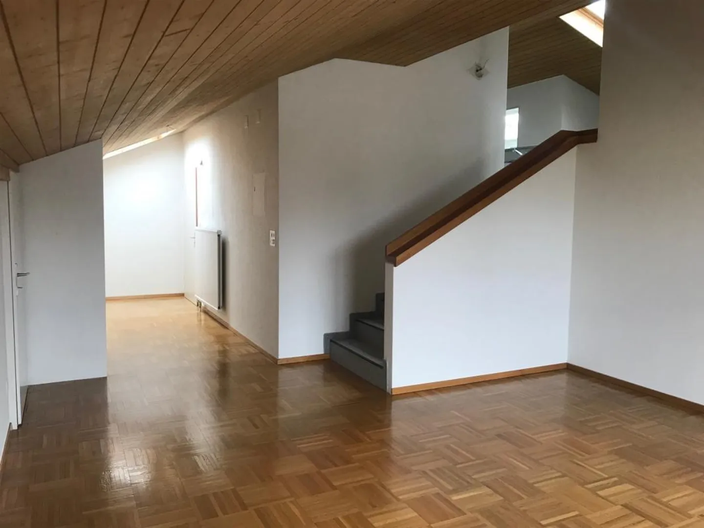 Charmante Dachwohnung - Foto 2 von 10