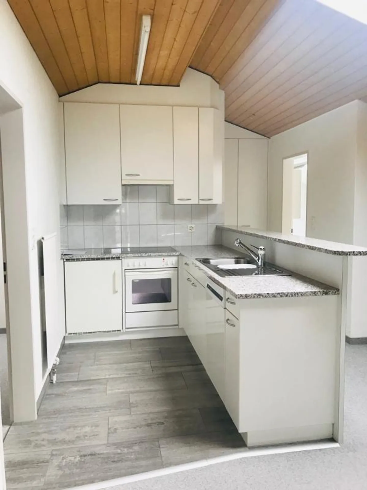 Charmante Dachwohnung - Foto 6 von 10