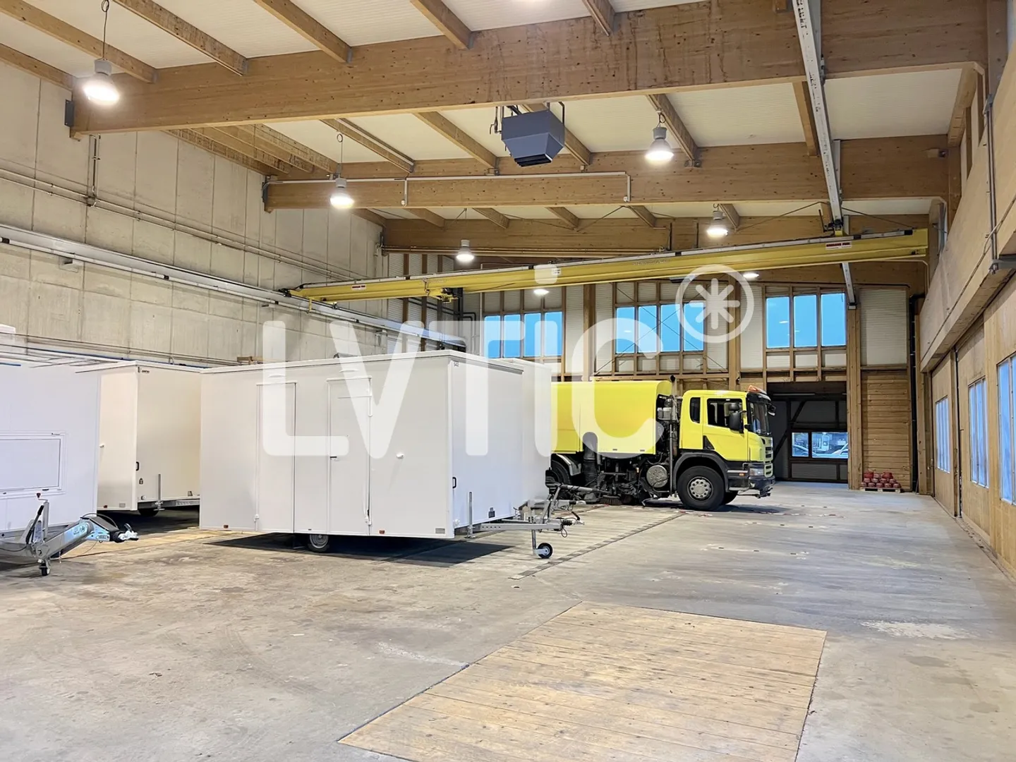 Atelier, dépôt de 1000 m2 à louer proche de Châtel-Saint-Denis - Photo 2 sur 6