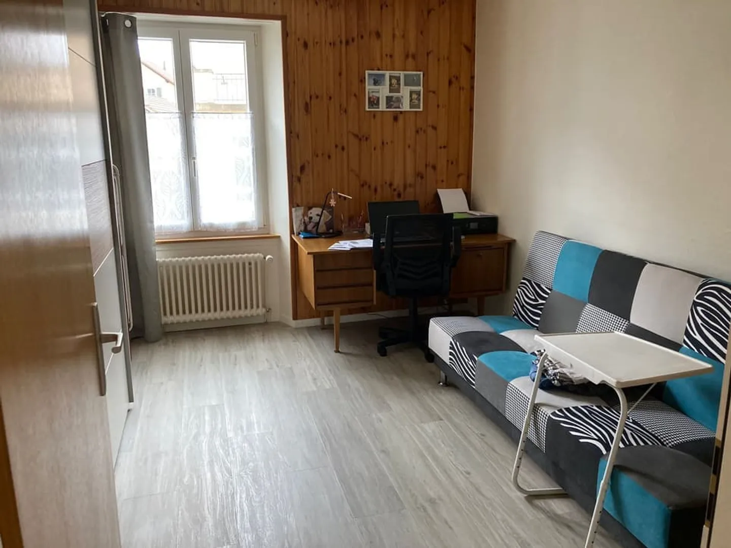 Bright furnished 3-room apartment (possibility to remove the furniture) - Photo 5 of 8