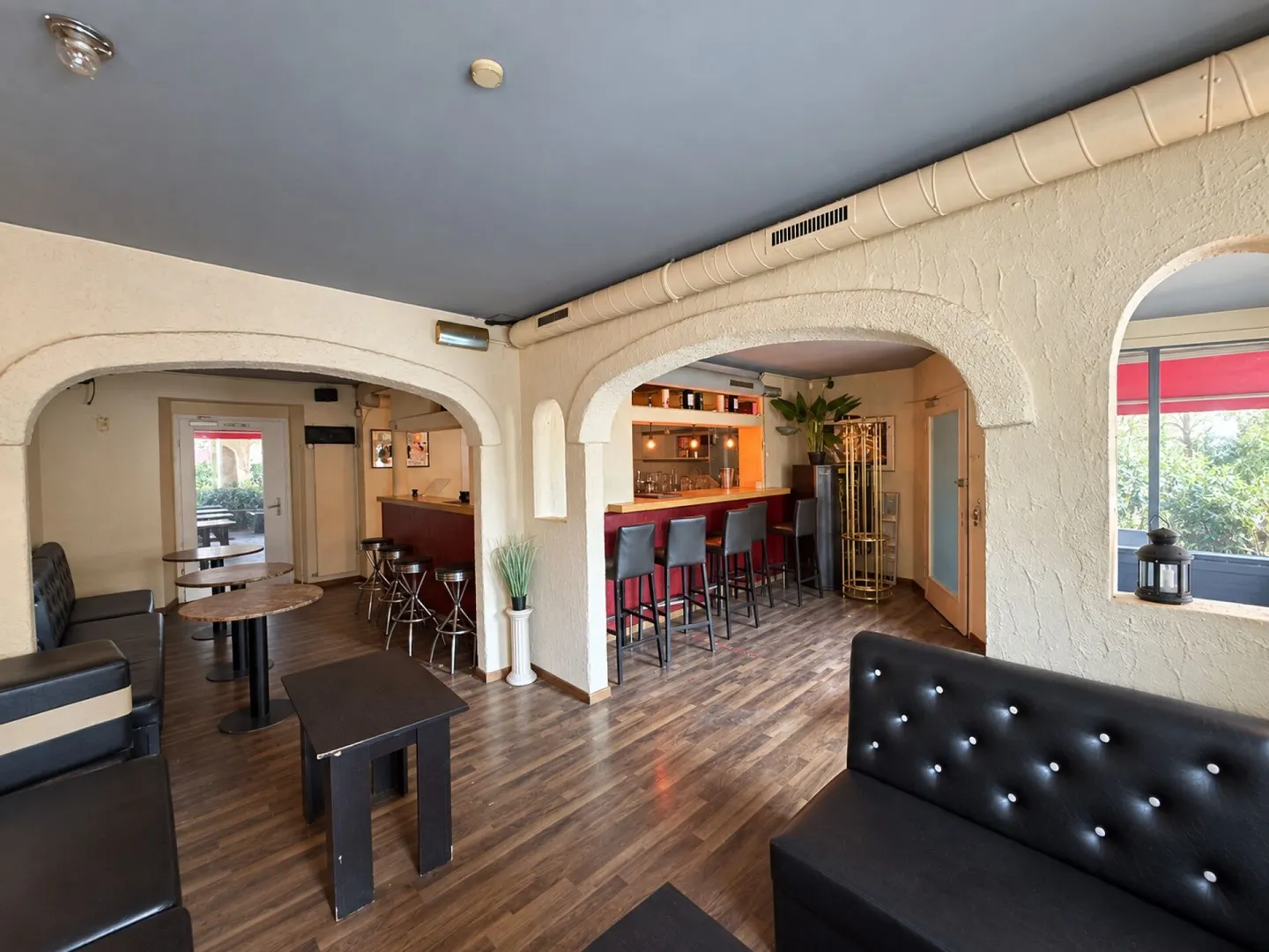 Renovation-Required Residential/Commercial Building in the Heart of Olten - Photo 4 of 17