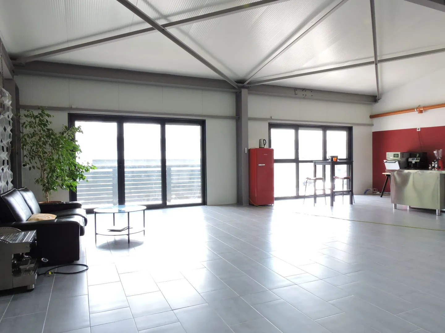 Zeitgemäße Bürofläche zu Vermieten - Foto 2 von 4
