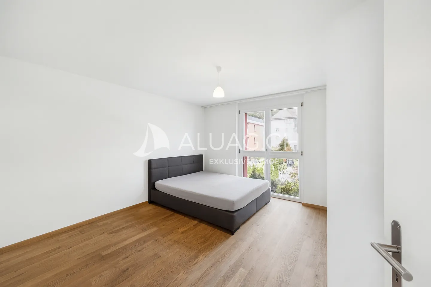 BRIGHT 4.5 ROOM APARTMENT WITH WINTER GARDEN - Photo 6 of 12