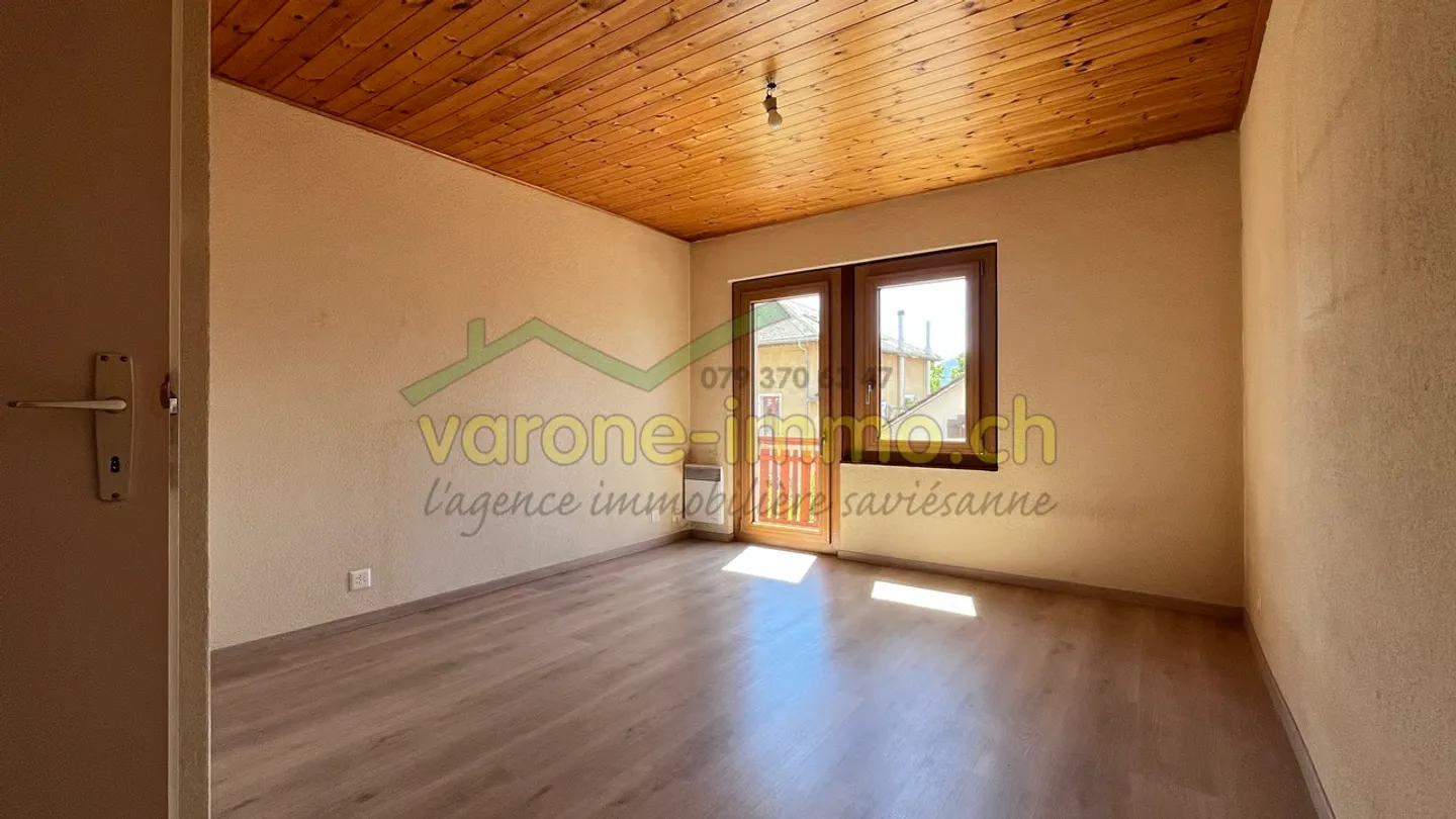 Charmantes Dorfhaus mit Scheune - Foto 6 von 13