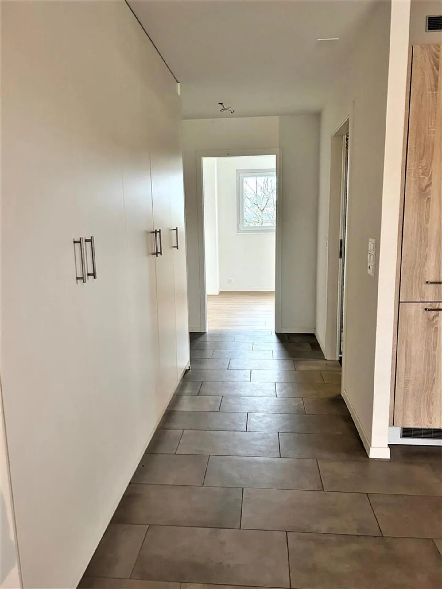 Apartment for rent - Photo 6 of 9