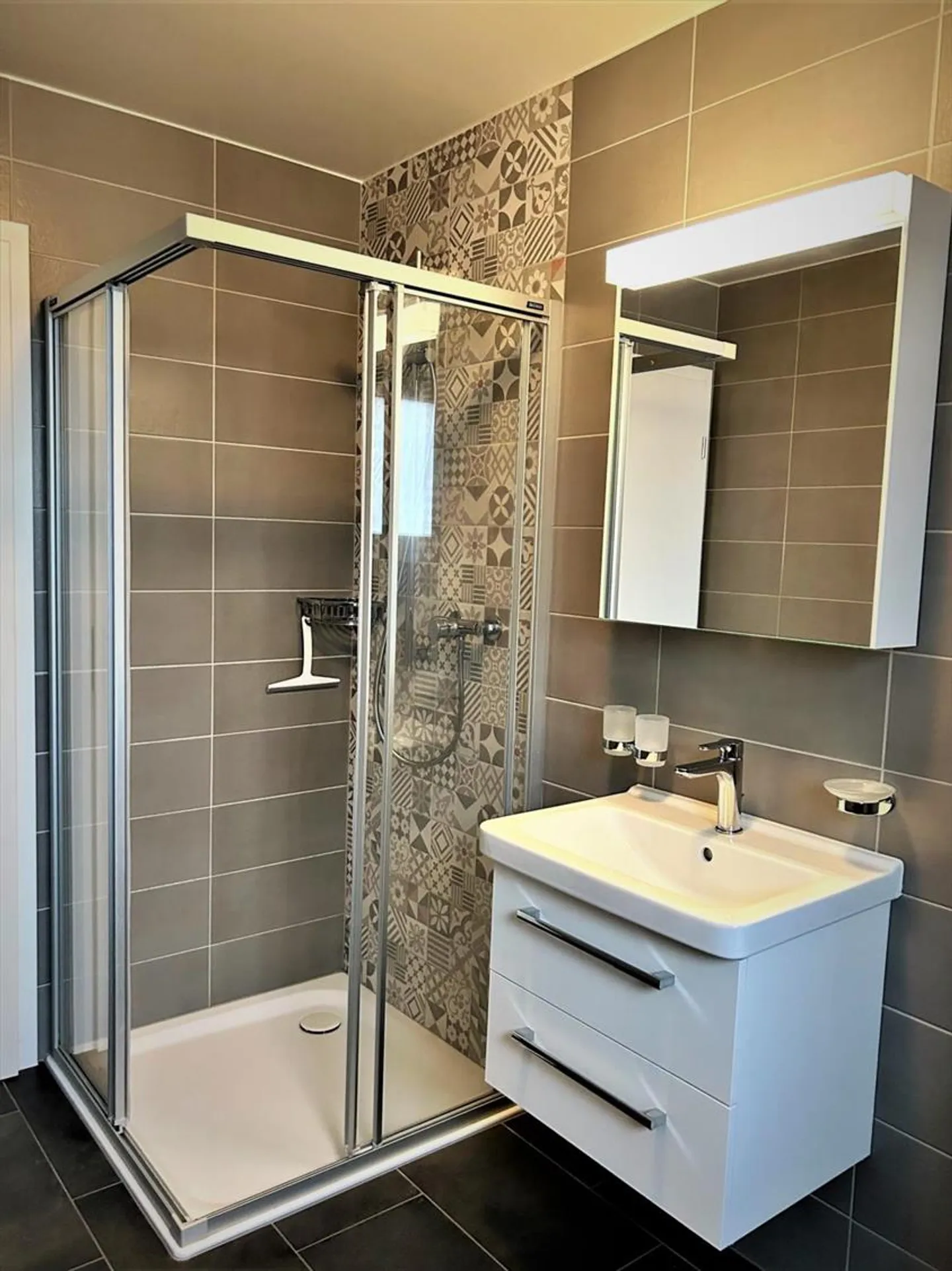 Apartment for rent - Photo 8 of 9