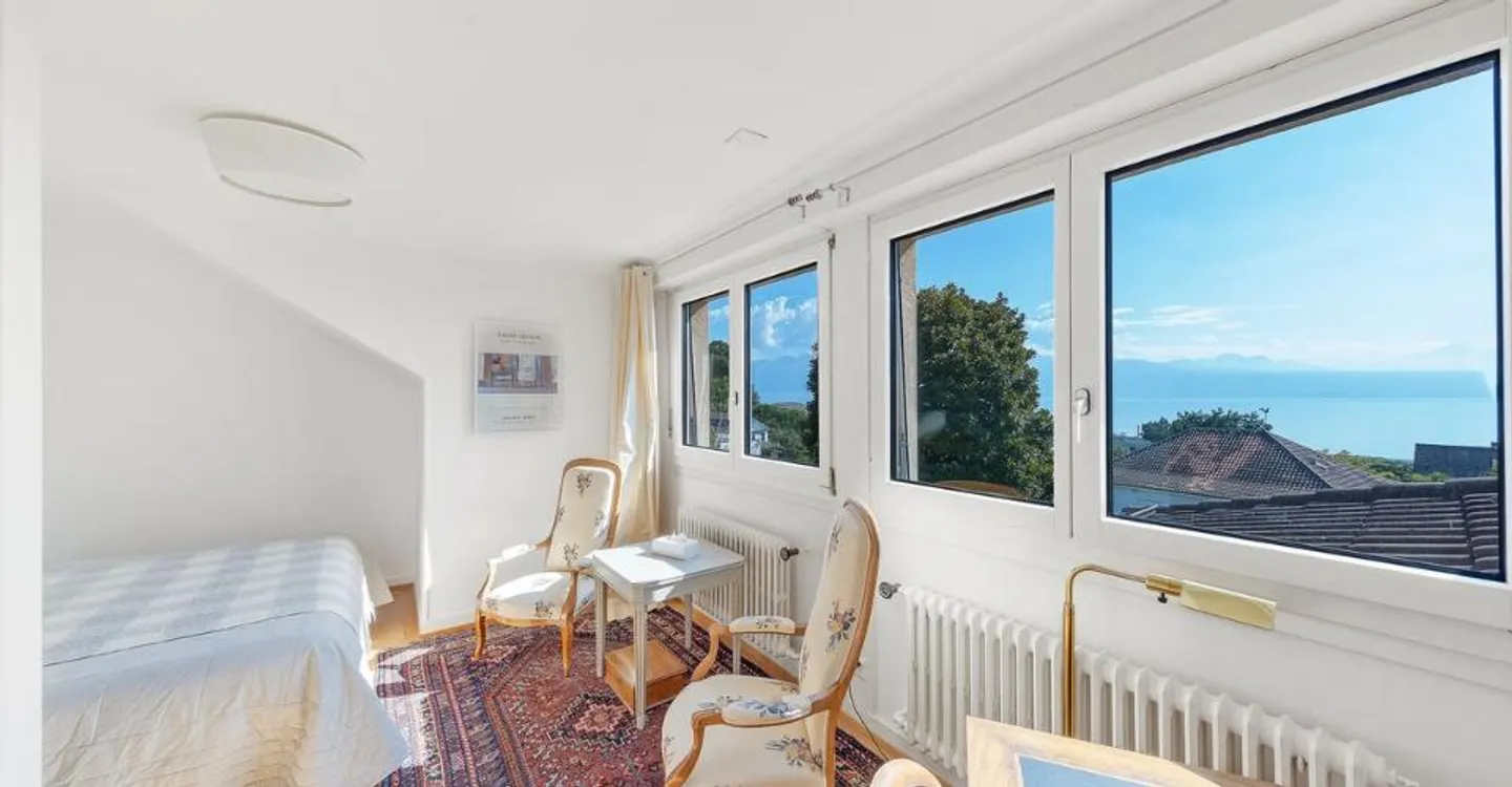 Indirizzo eccezionale per questa villa indipendente nel centro di Pully - Foto 7 di 8