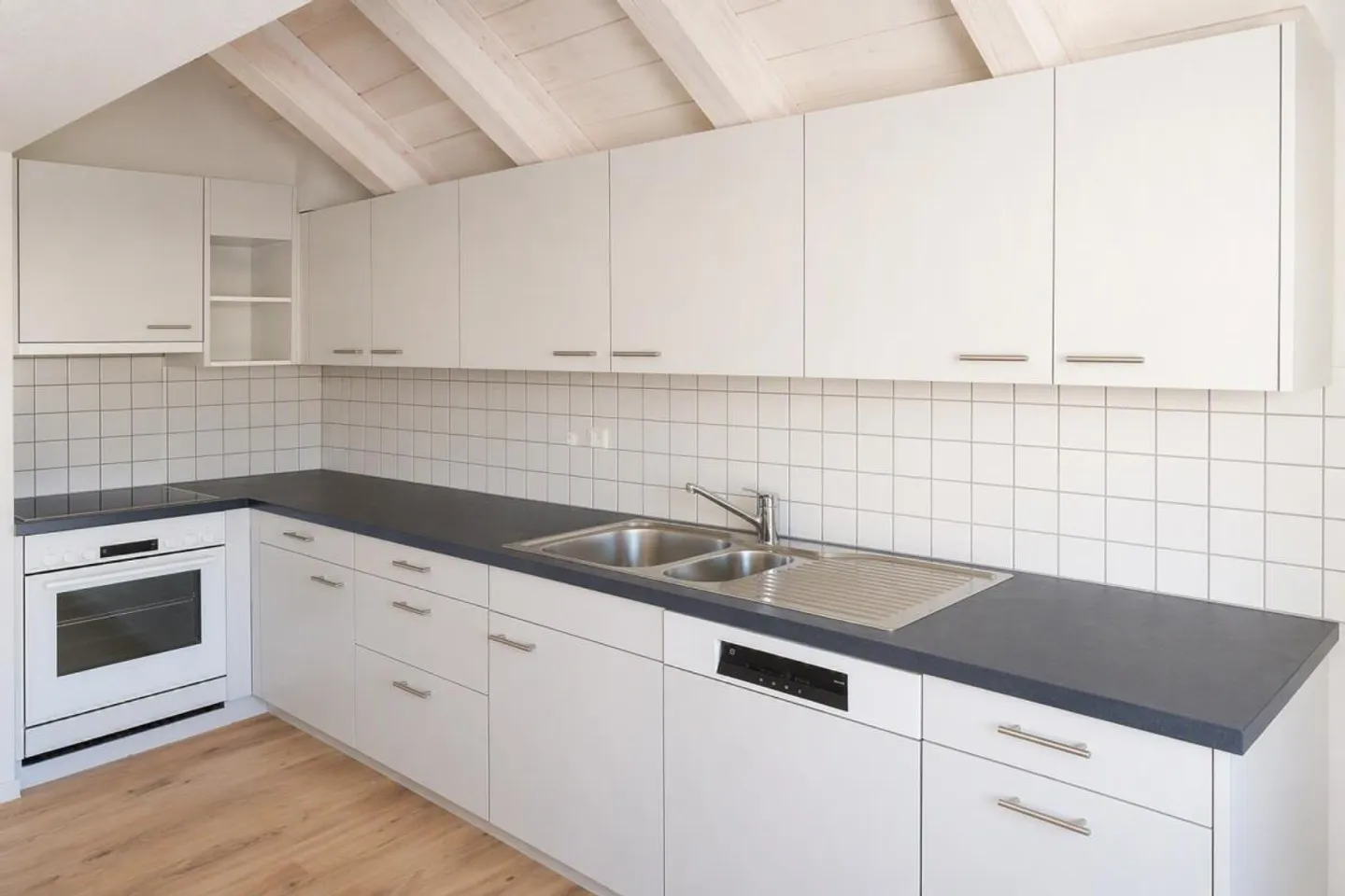Helle 4.5-Zimmer Maisonette - Foto 2 von 20
