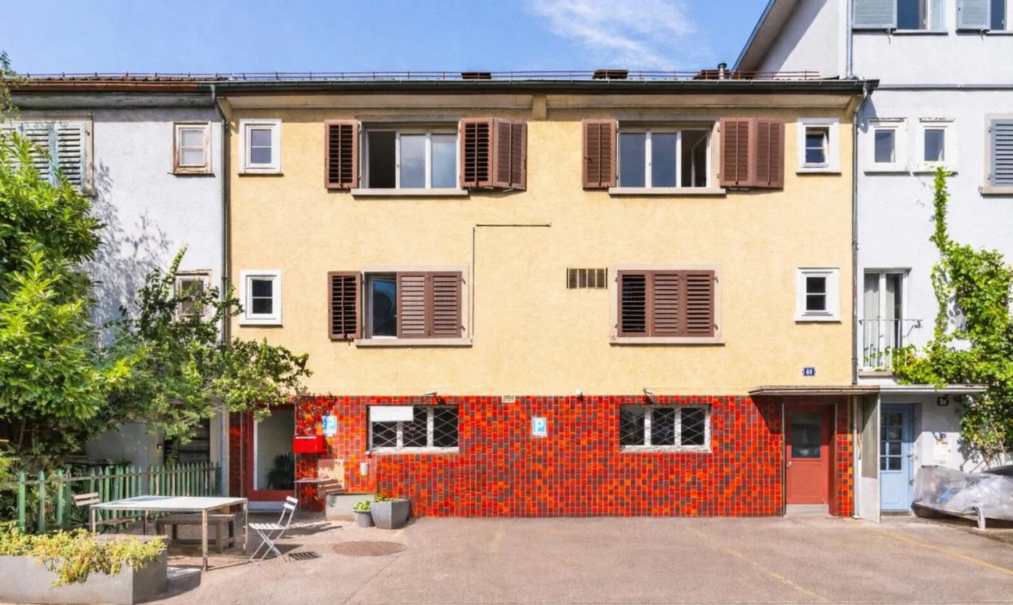 Zürich-Wipkingen : Maison de ville avec potentiel de valeur inutilisé - Photo 1 sur 8
