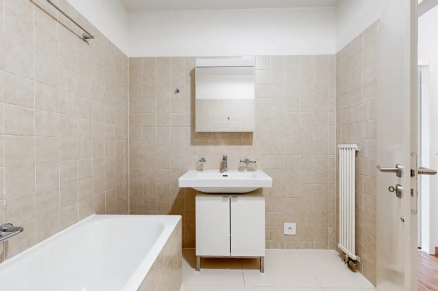 Magnificent apartment in the heart of the Nations district! - Photo 7 of 8