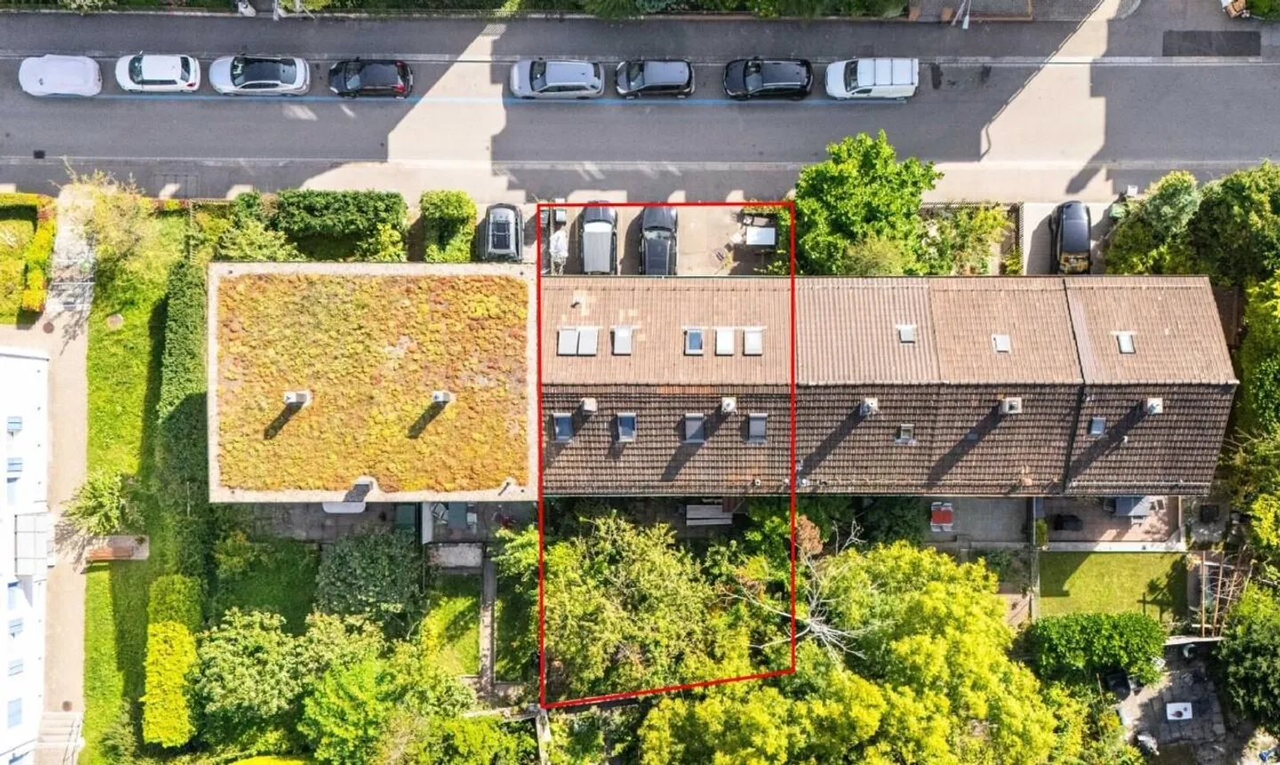 Zürich-Wipkingen : Maison de ville avec potentiel de valeur inutilisé - Photo 3 sur 8