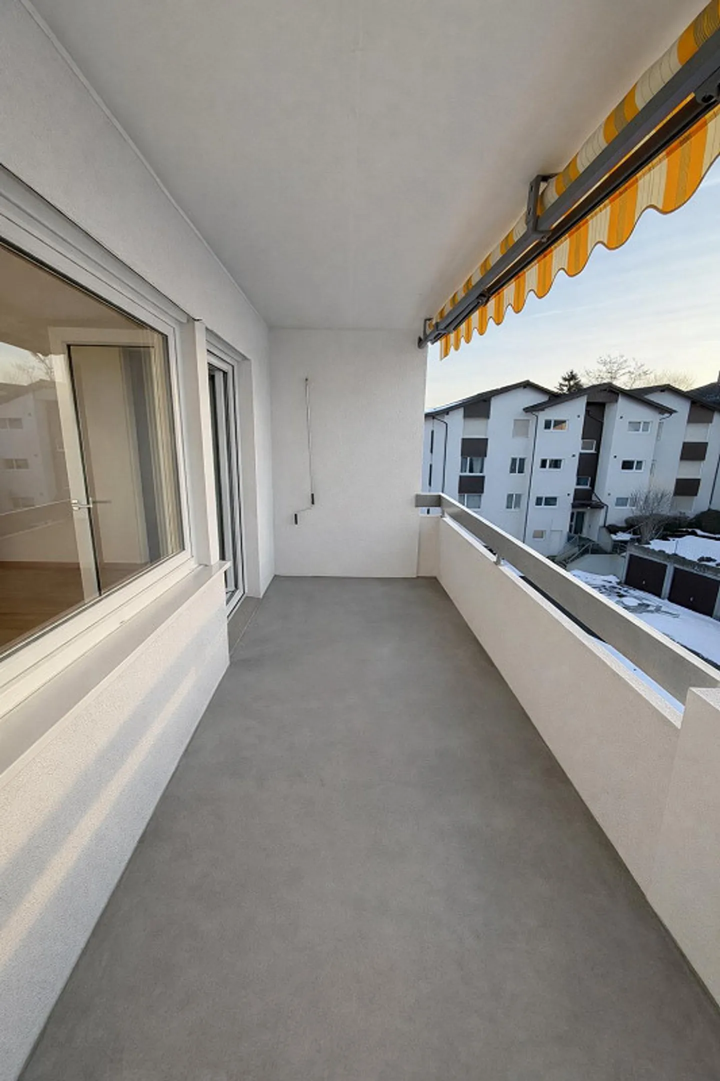 Modern 2.5-room apartment with new bathroom & new kitchen and balcony - Photo 5 of 11