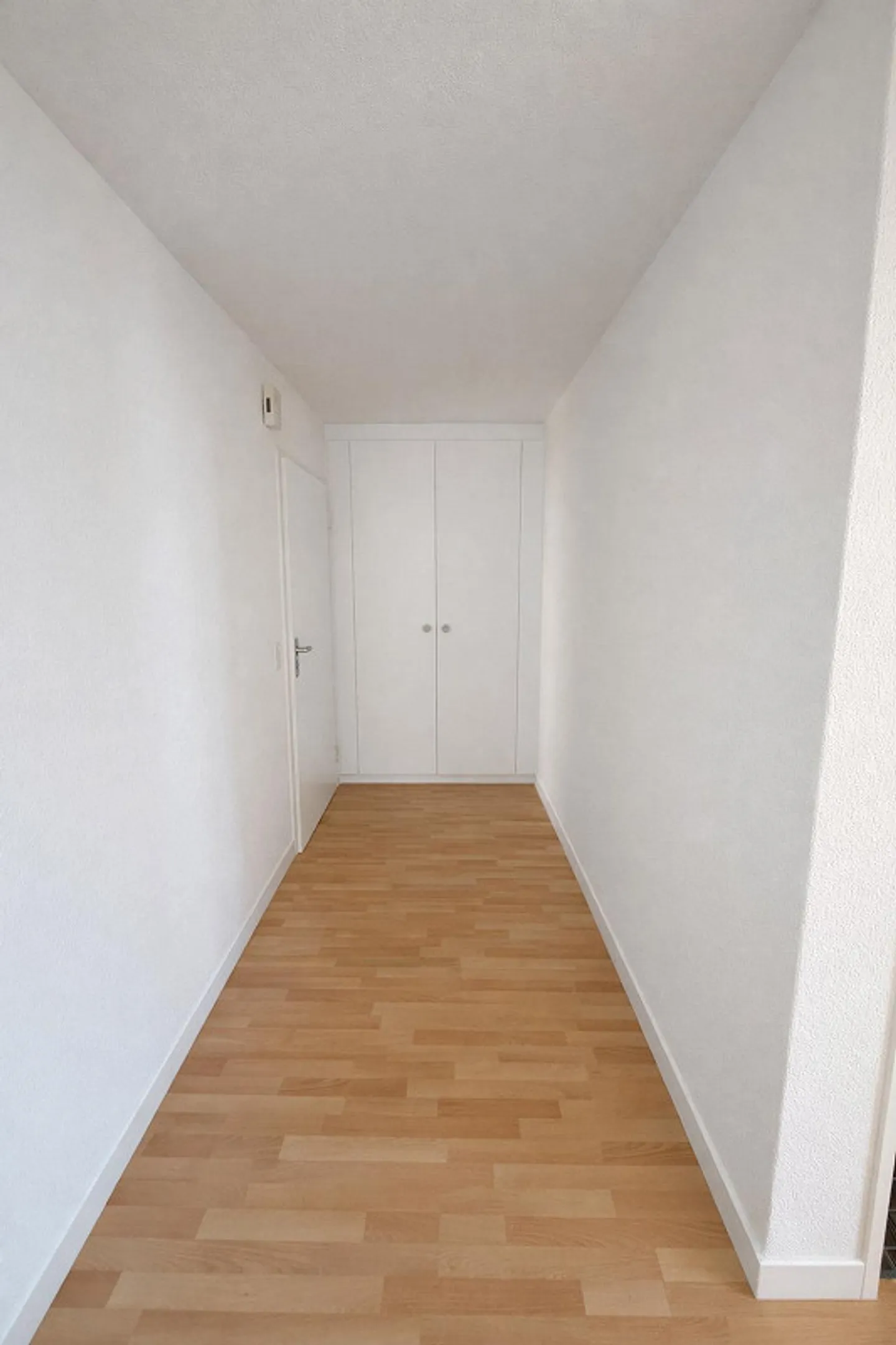 Modern 2.5-room apartment with new bathroom & new kitchen and balcony - Photo 10 of 11