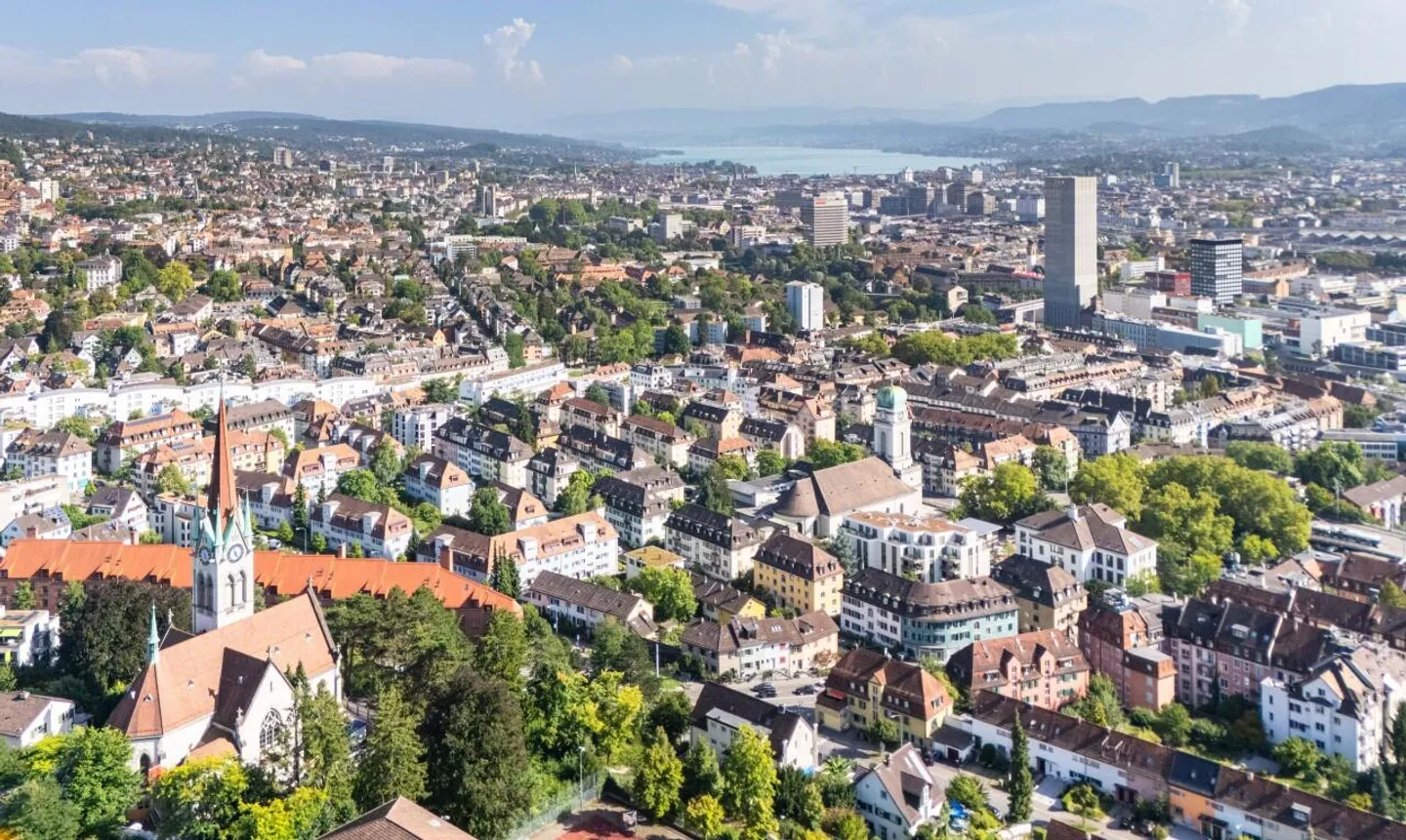 Zürich-Wipkingen : Maison de ville avec potentiel de valeur inutilisé - Photo 7 sur 8