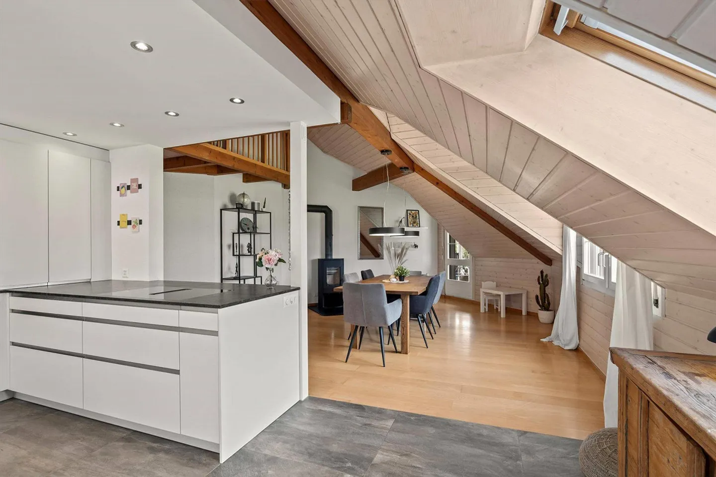 Charmantes Duplex mit Bergblick - Foto 2 von 5