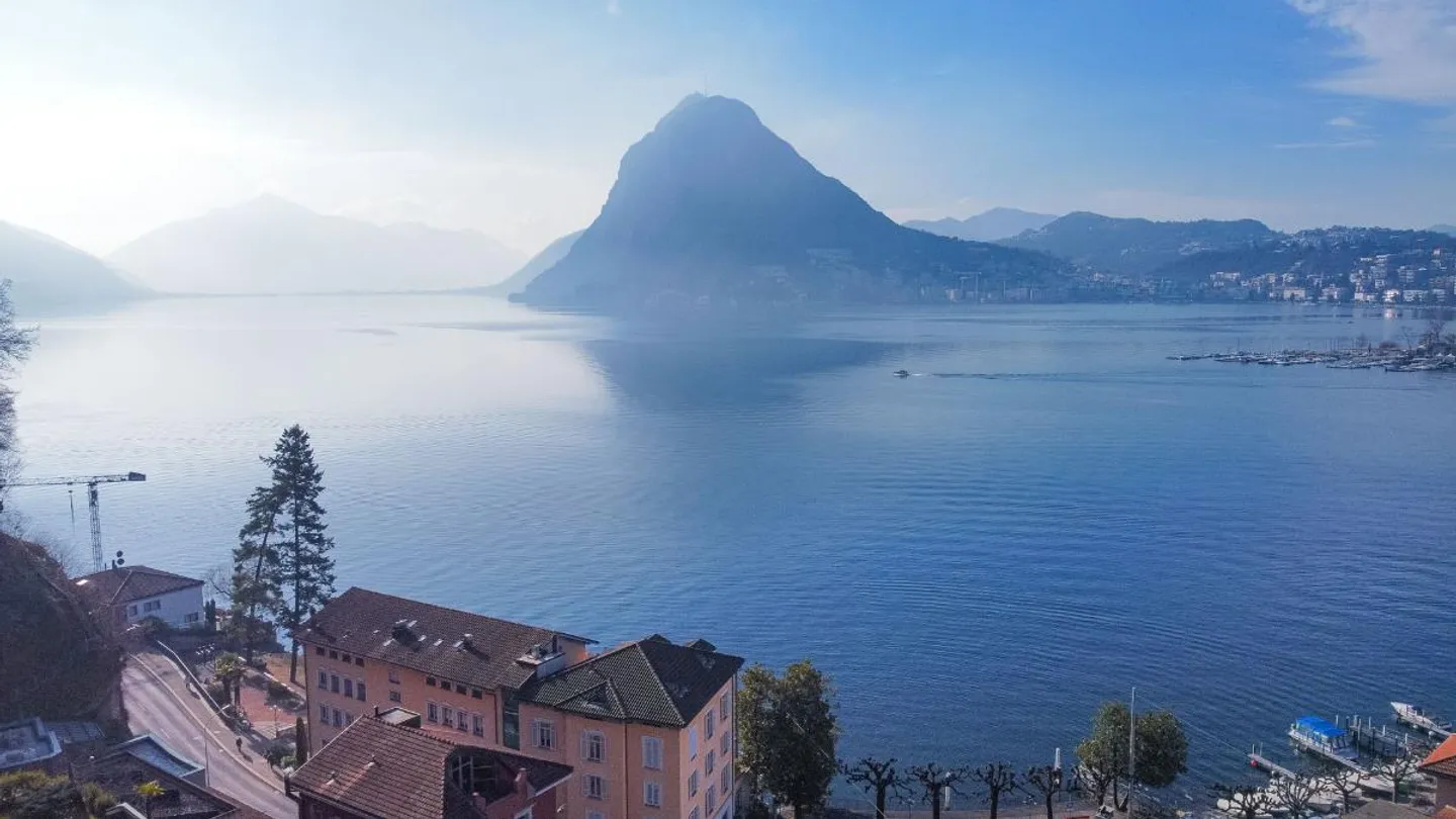 «Grande appartamento con splendida terrazza vista lago a Castagnola» - Foto 1 di 6