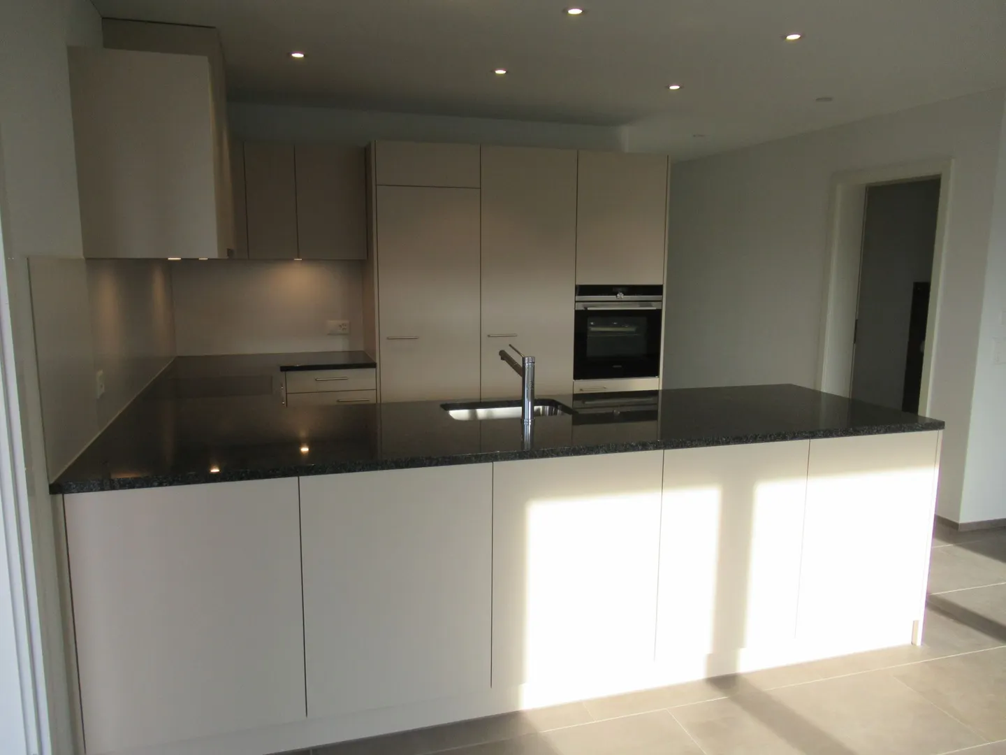 Great 4.5 Room Apartment - Photo 3 of 18