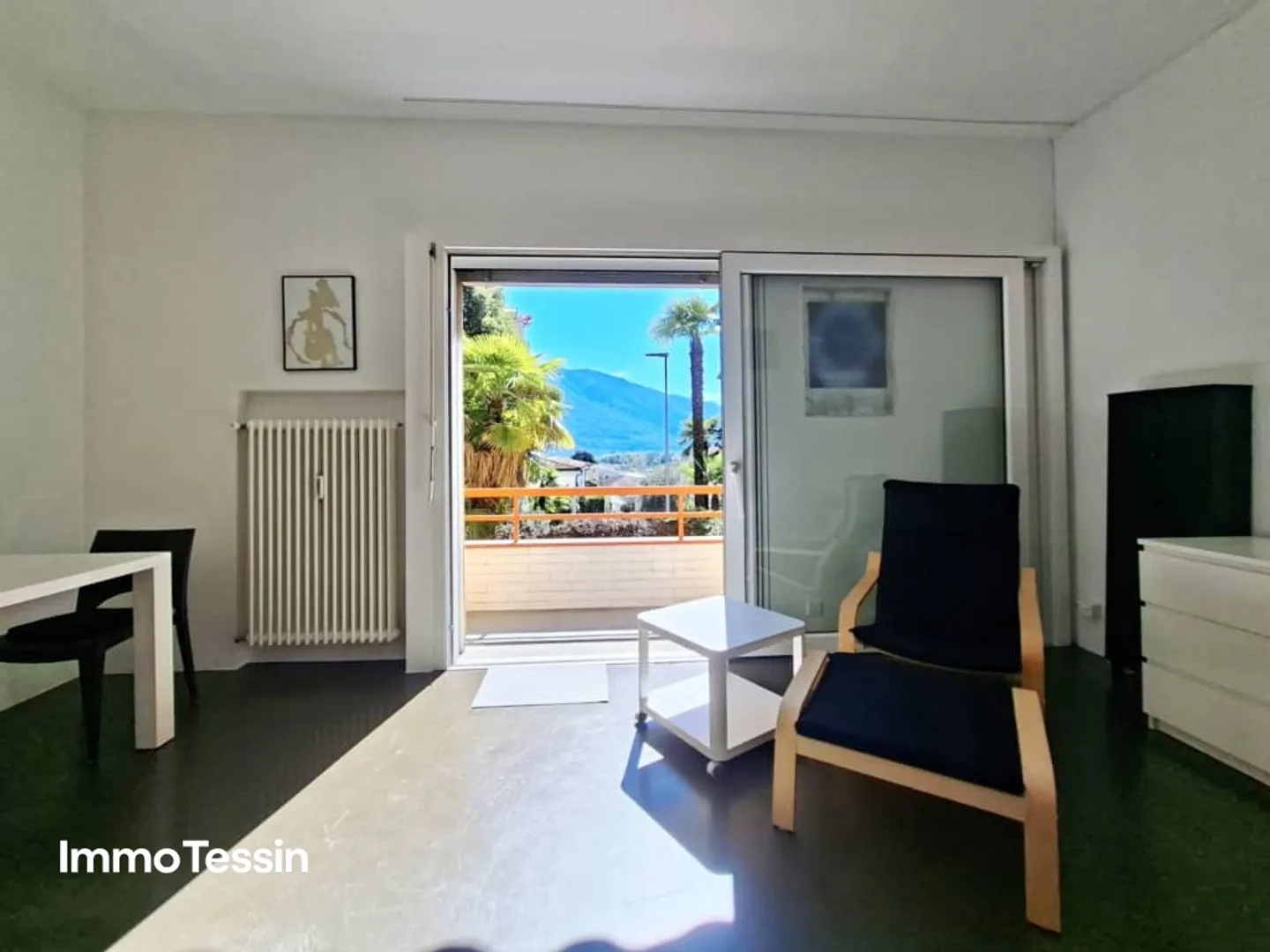 Top Preis & Zweitwohnsitz: Renovierte Ferienwohnung an bester Lage mit Seesicht und nahe der Promenade von Locarno - Foto 7 di 13