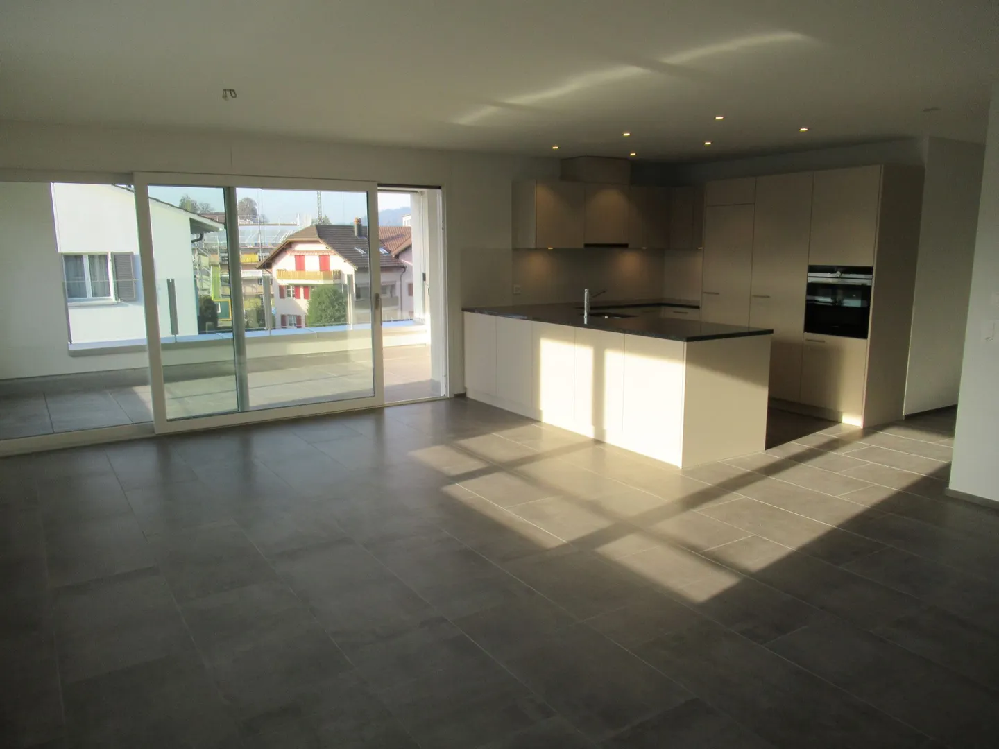 Great 4.5 Room Apartment - Photo 6 of 18