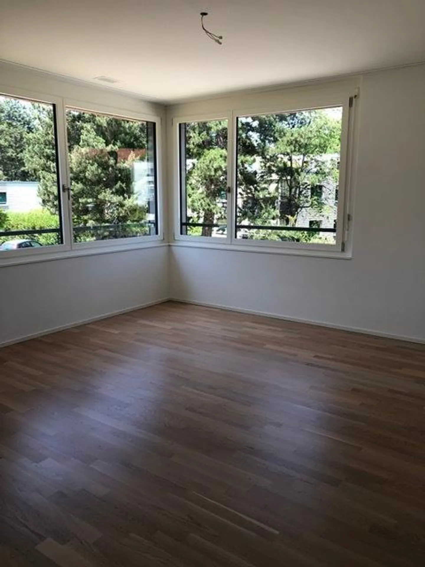 Spacious, bright apartment with balcony and 2 bathrooms - Photo 6 of 9
