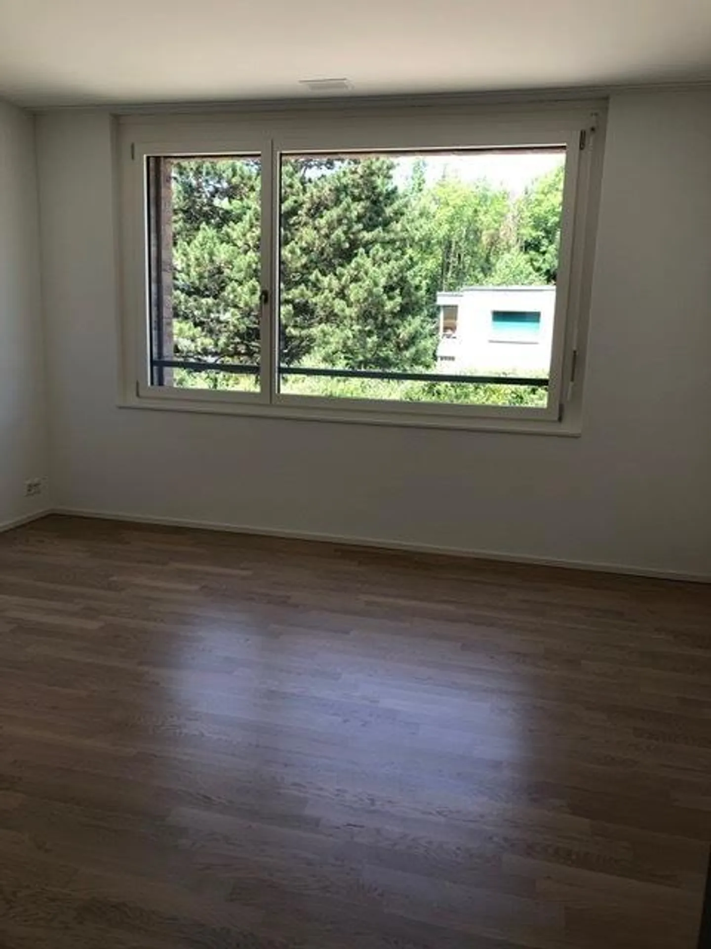 Spacious, bright apartment with balcony and 2 bathrooms - Photo 8 of 9
