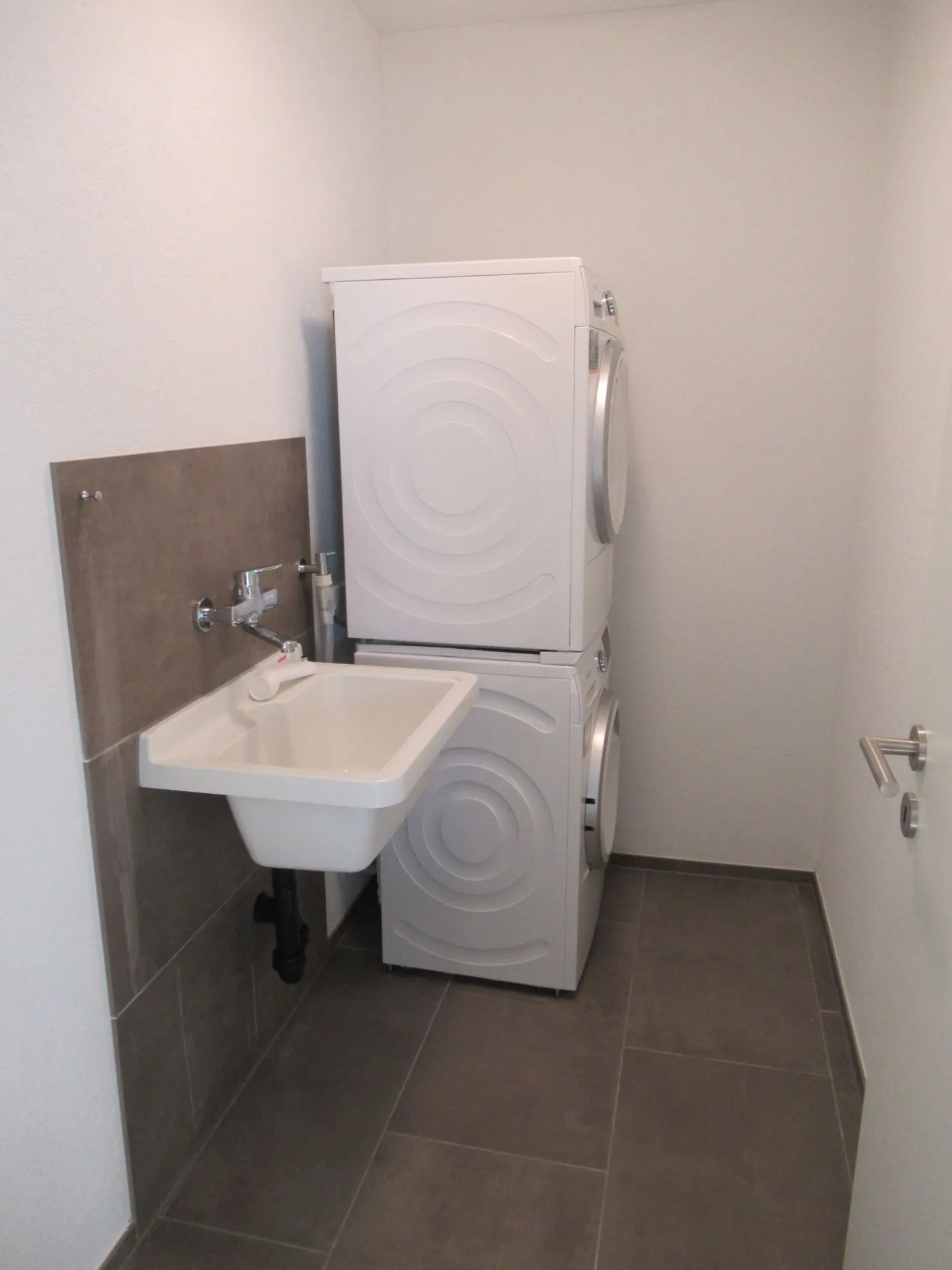 Great 4.5 Room Apartment - Photo 16 of 18