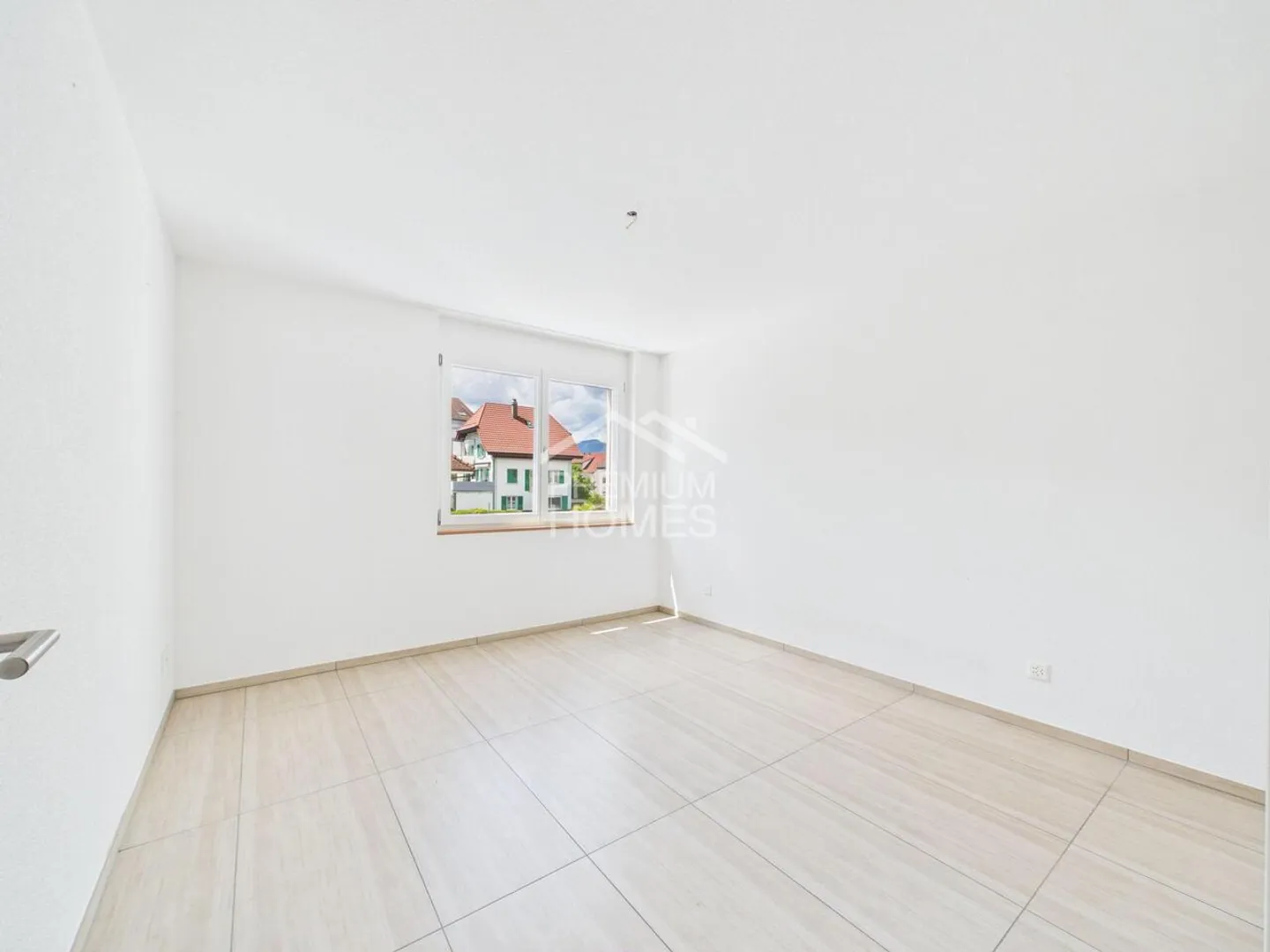 Living comfort in an attractive location - Photo 5 of 8