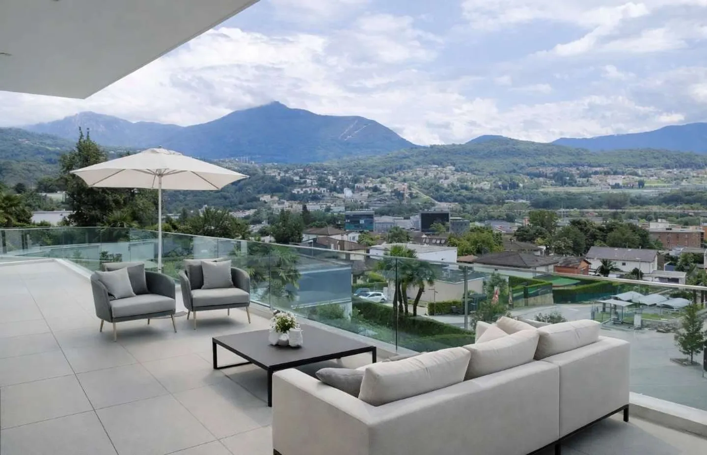 Modern Apartment with Terrace - Photo 1 of 18