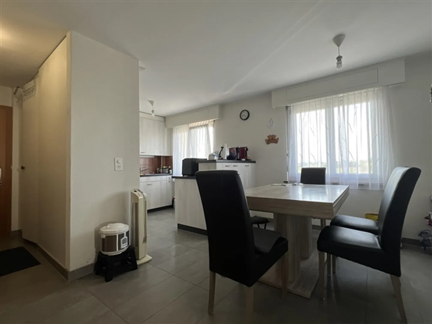 Bell'appartamento spazioso con vista libera - Foto 2 di 11