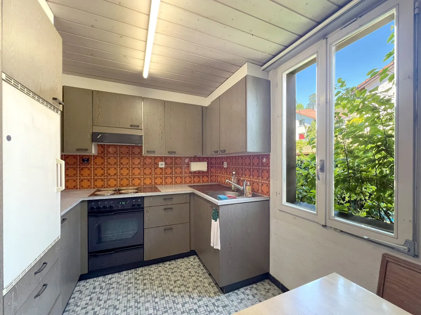 Casa unifamiliare di 5,5 stanze in una posizione tranquilla a Oberenfelden - Foto 8 di 20