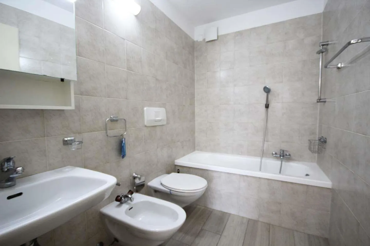 Balerna : appartement rénové avec terrasse près du centre - Photo 6 sur 8