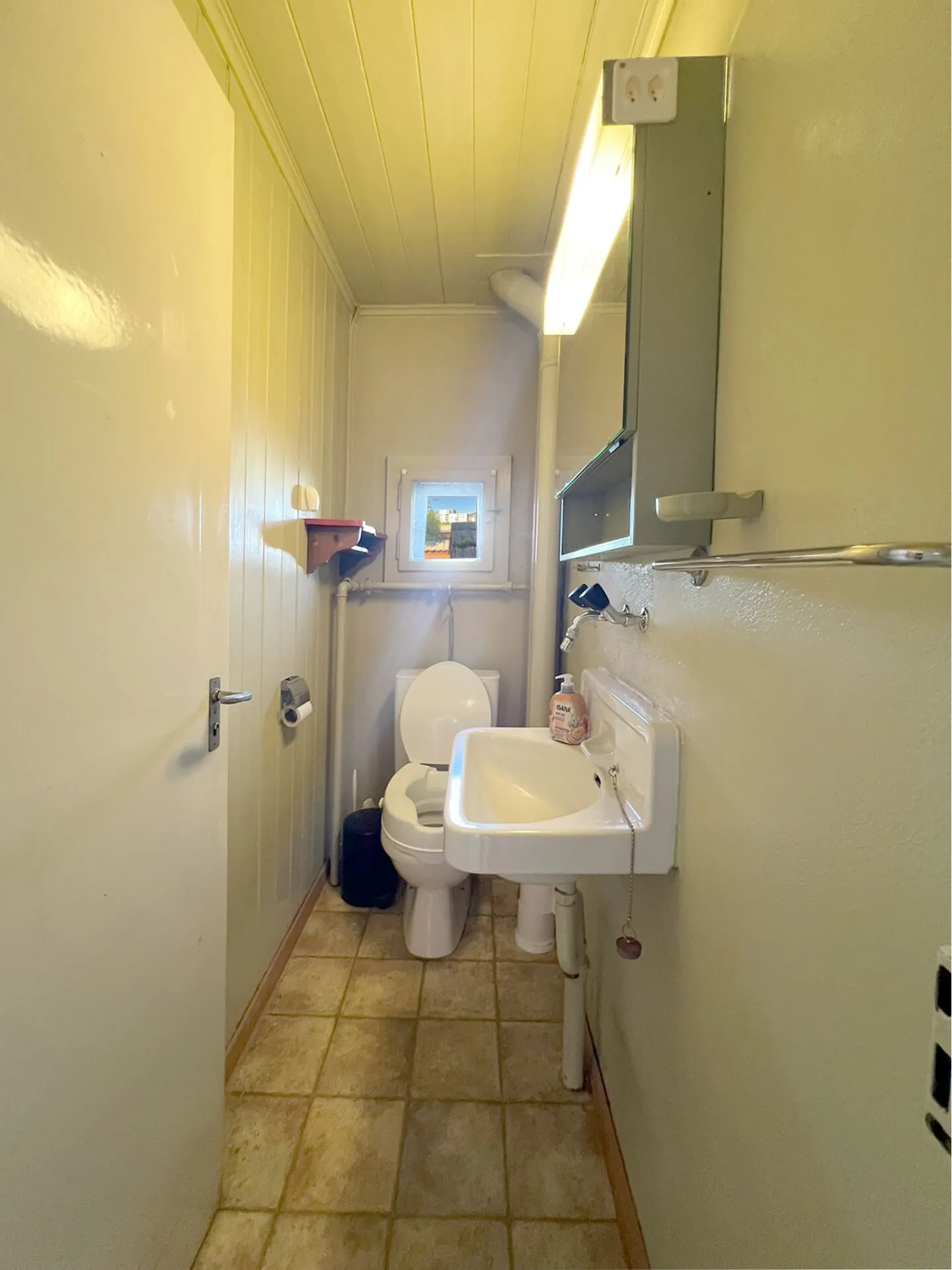 Casa unifamiliare di 5,5 stanze in una posizione tranquilla a Oberenfelden - Foto 12 di 20