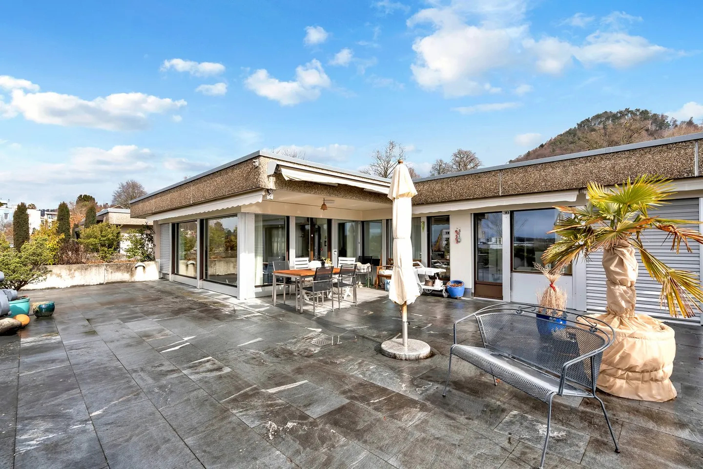 Terrassenhaus mit Aussicht - Foto 1 von 21