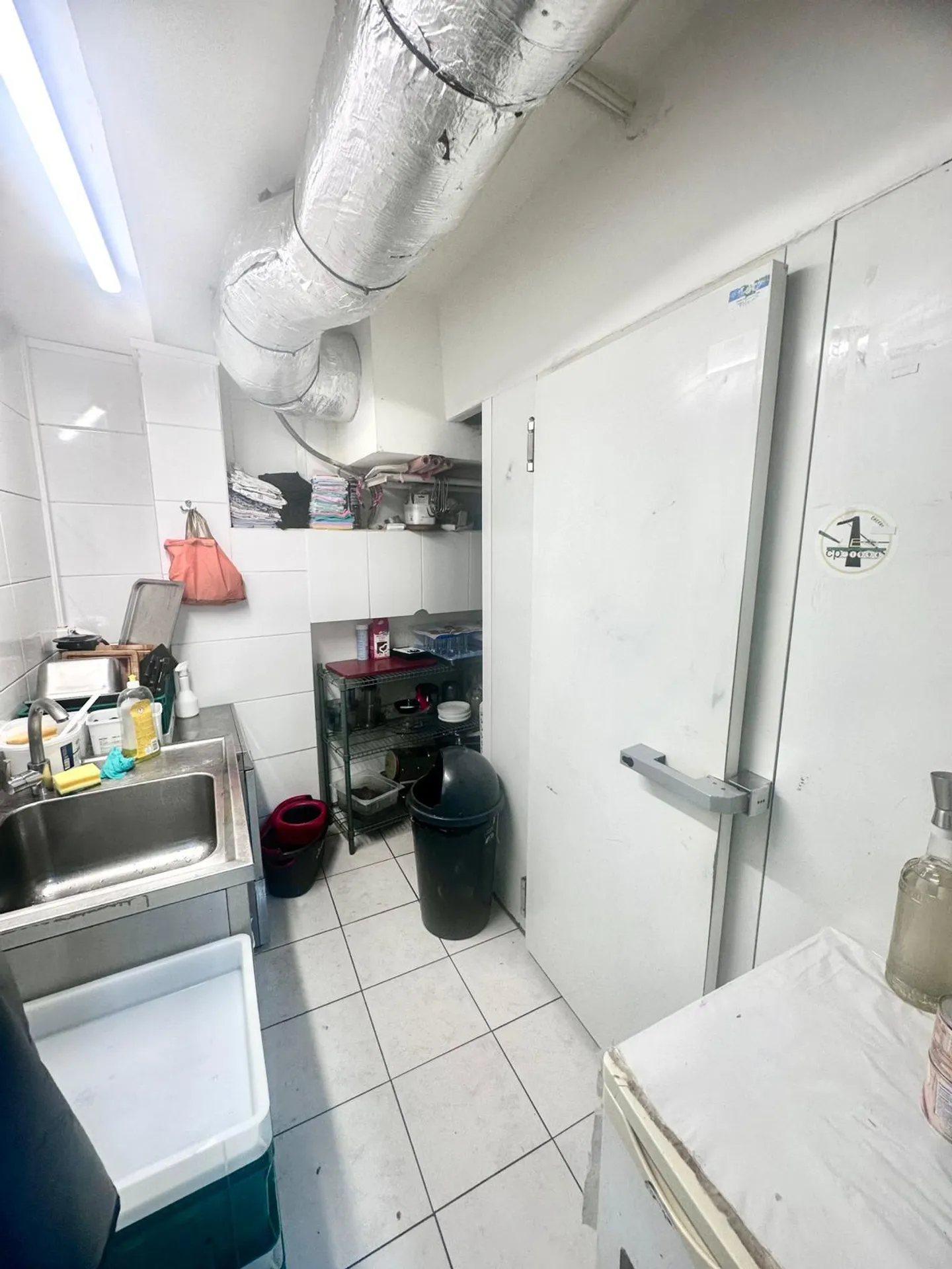 Hotel for sale - Photo 3 of 4