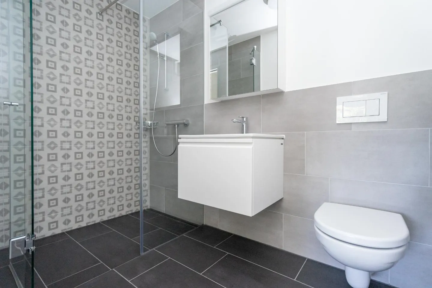 Modernes 3.5 Zimmer Appartement - Foto 9 von 11