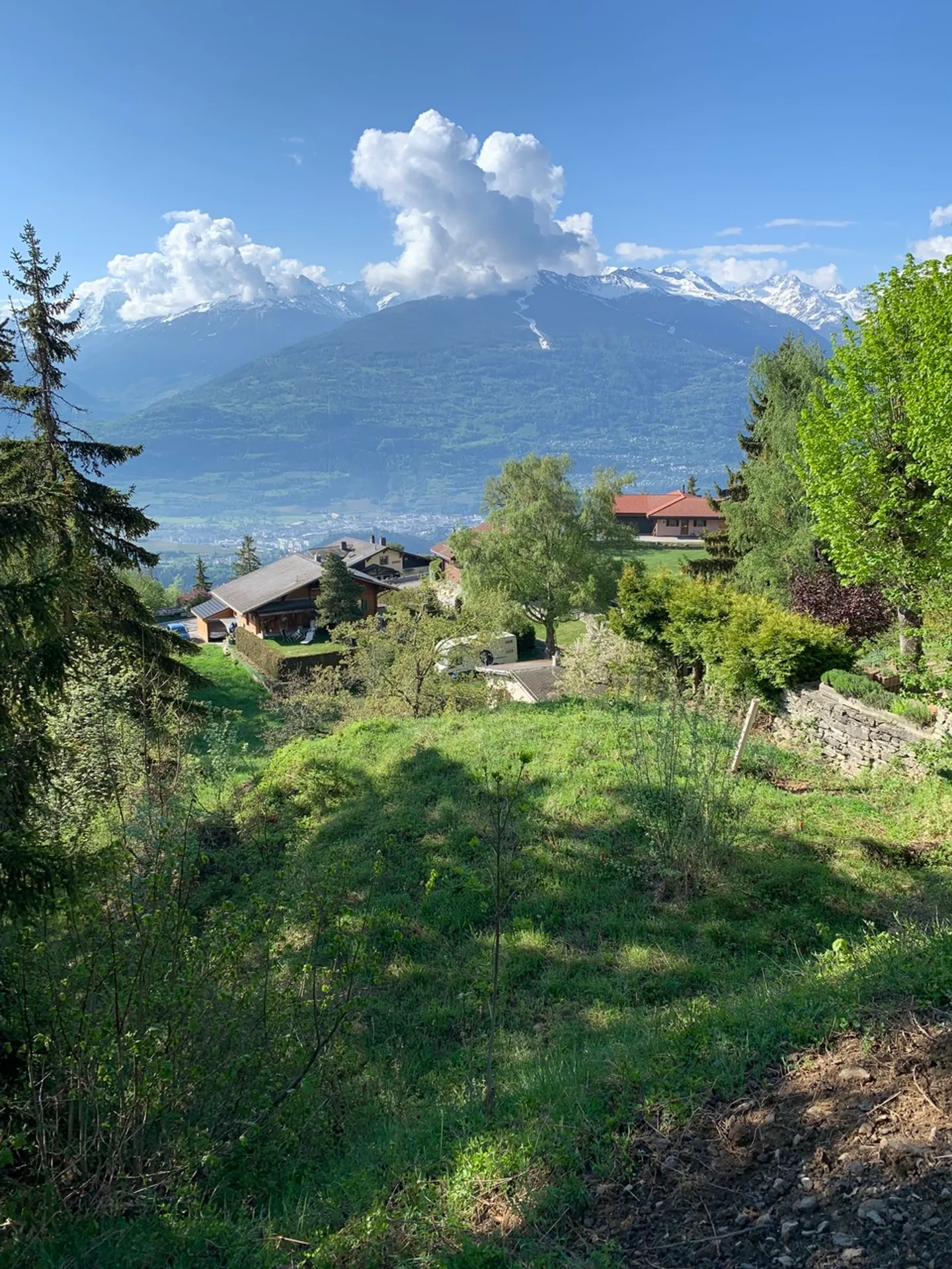 Terrain avec permis de construire - Photo 2 sur 6