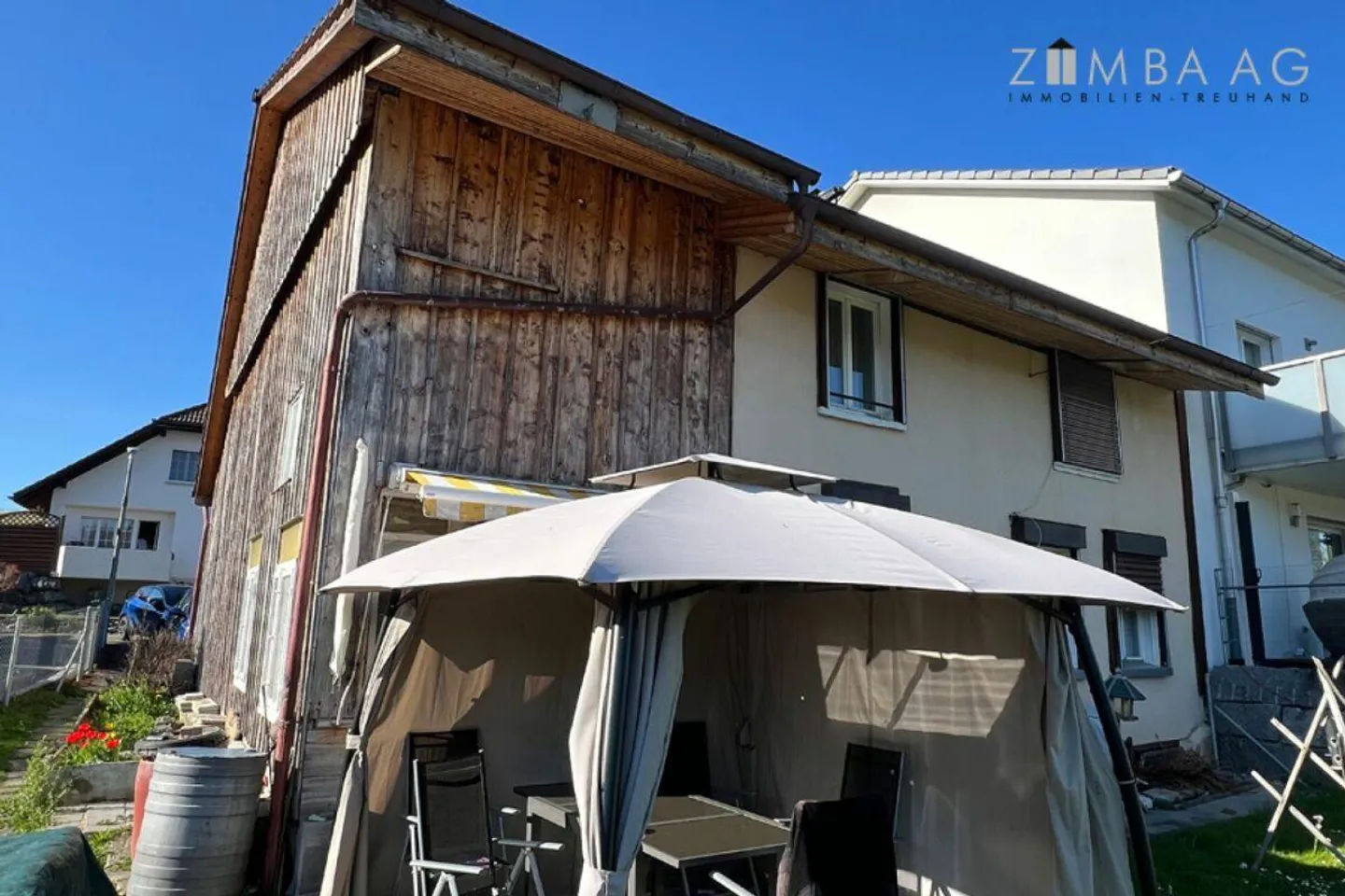 Charmantes Einfamilienhaus mit Garten - Foto 2 von 16