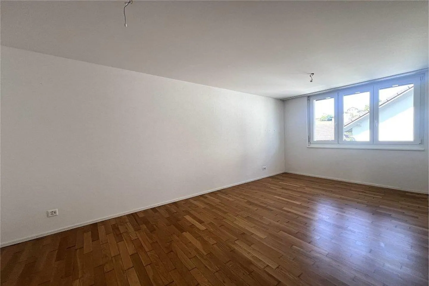 Charmantes neuwertiges Reihenmittelhaus in ländlicher Gegend und trotzdem in Stadt Nähe - Foto 7 von 12