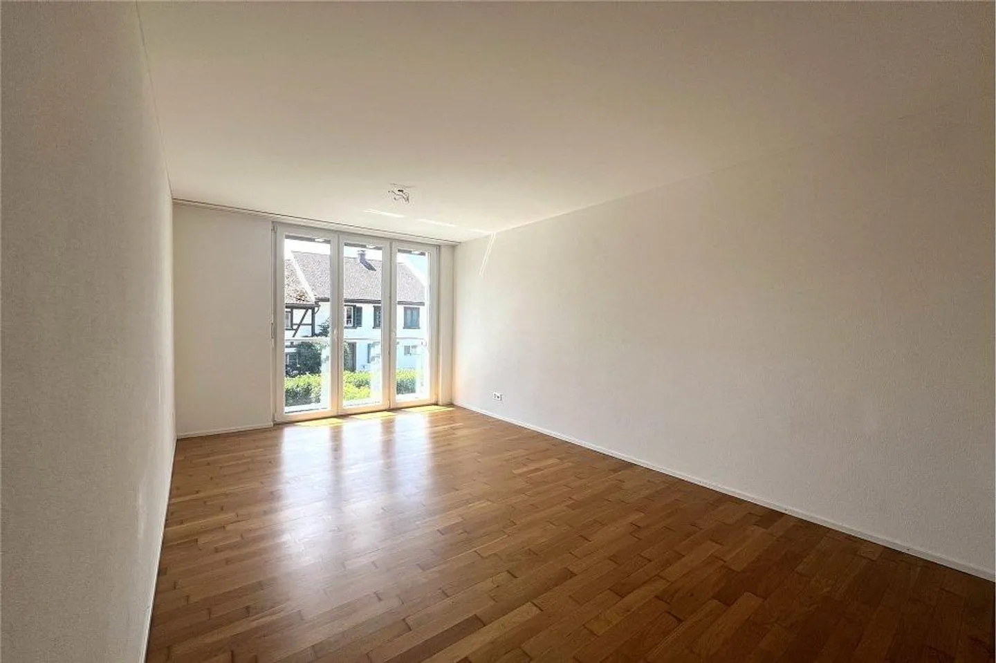 Charmantes neuwertiges Reihenmittelhaus in ländlicher Gegend und trotzdem in Stadt Nähe - Foto 8 von 12