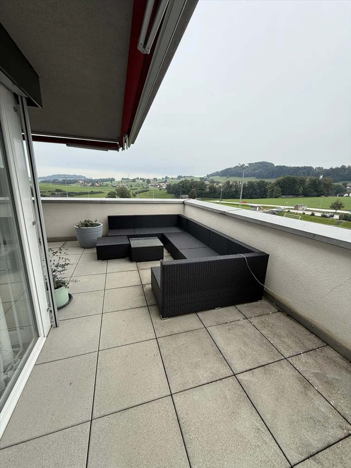 Bright 3.5 Room Apartment in St. Antoni - Photo 4 of 10