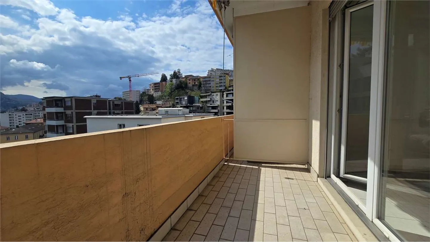 Monolocale in centro a Lugano, ultimo piano - Foto 2 di 4