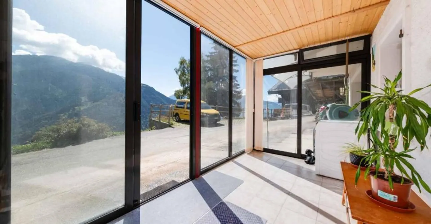 House with 2 apartments and breathtaking view - Photo 9 of 12