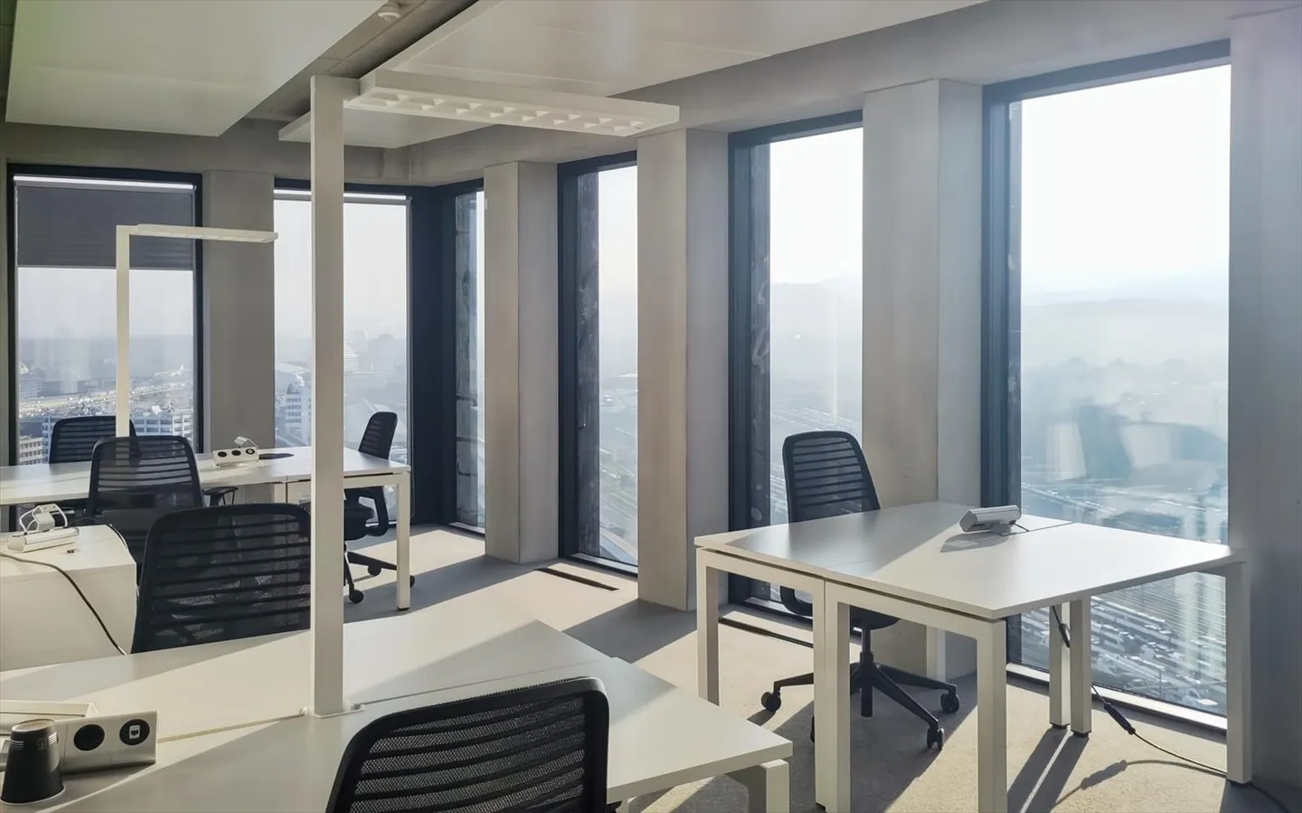 Maßgeschneiderte, traumhafte Büros für 4 Personen in Spaces Grosspeter Tower - Foto 16 von 19