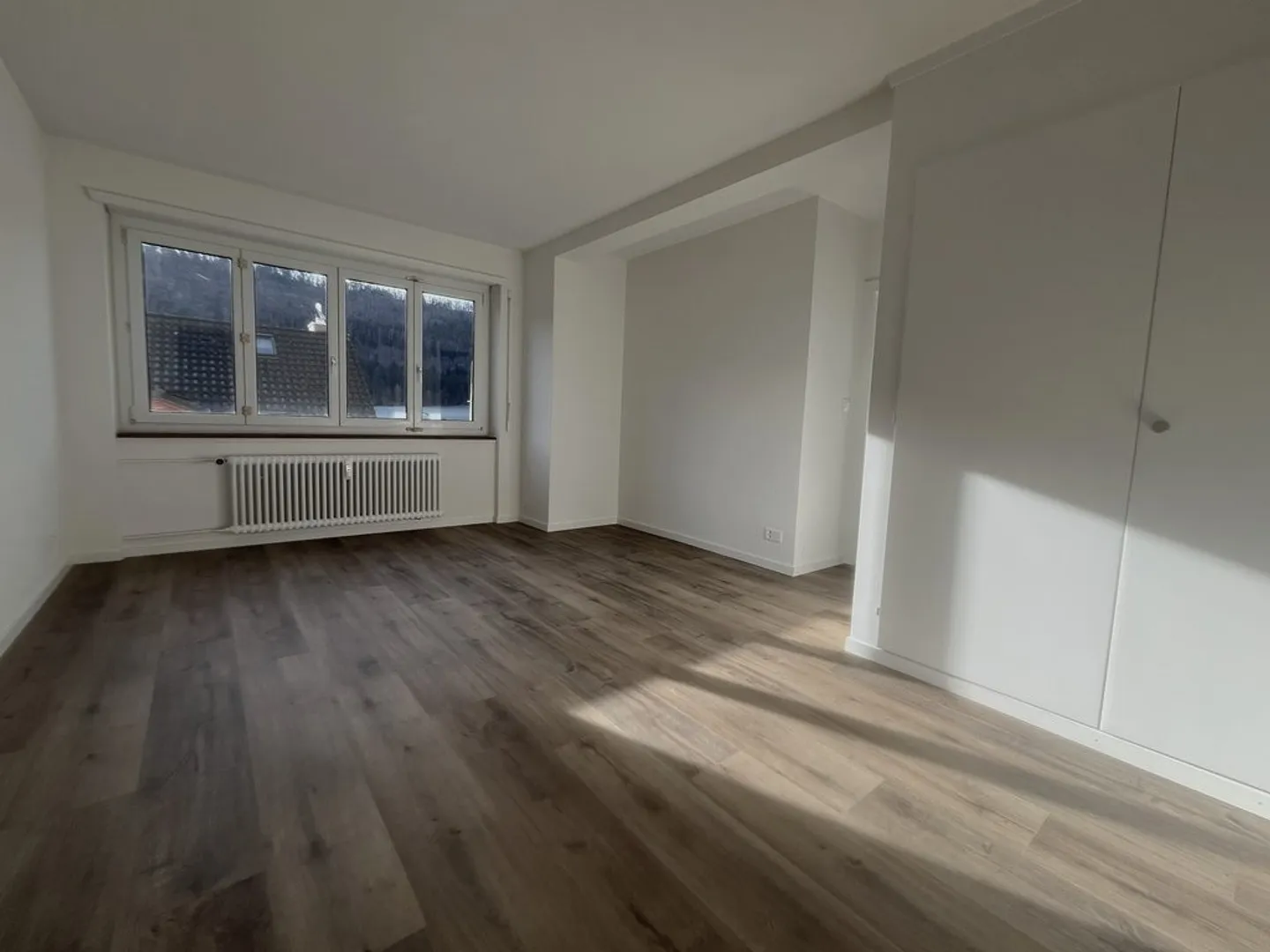 1,5 Zimmer komplett renoviert - Foto 3 von 4