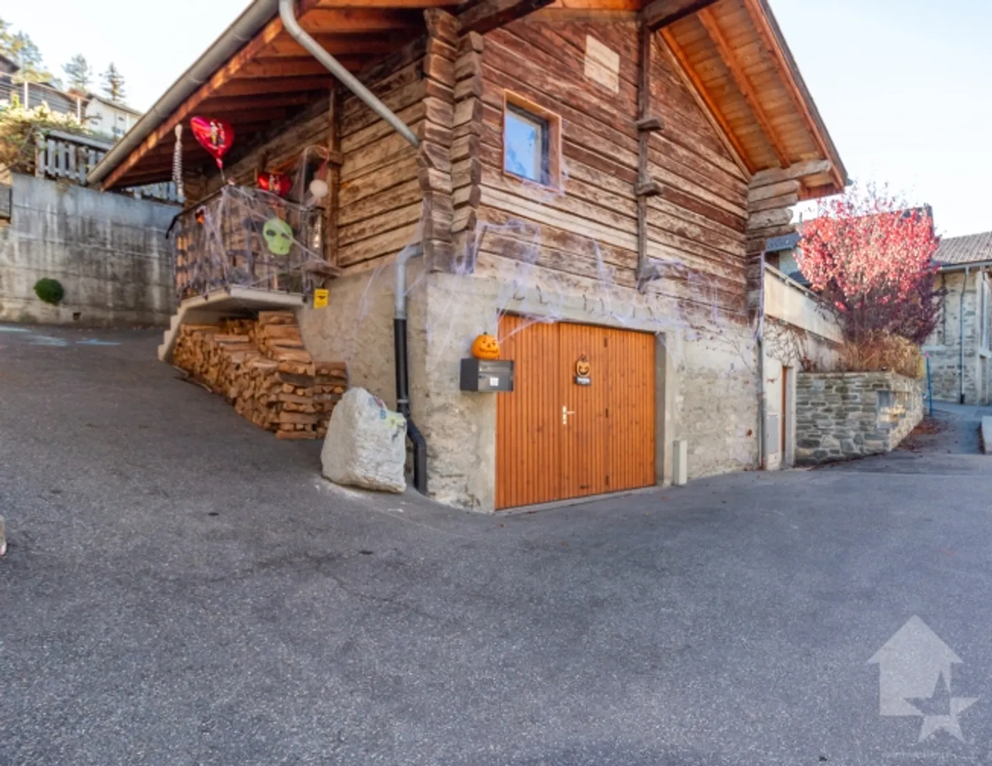Charming renovated shed with taste - Photo 12 of 13