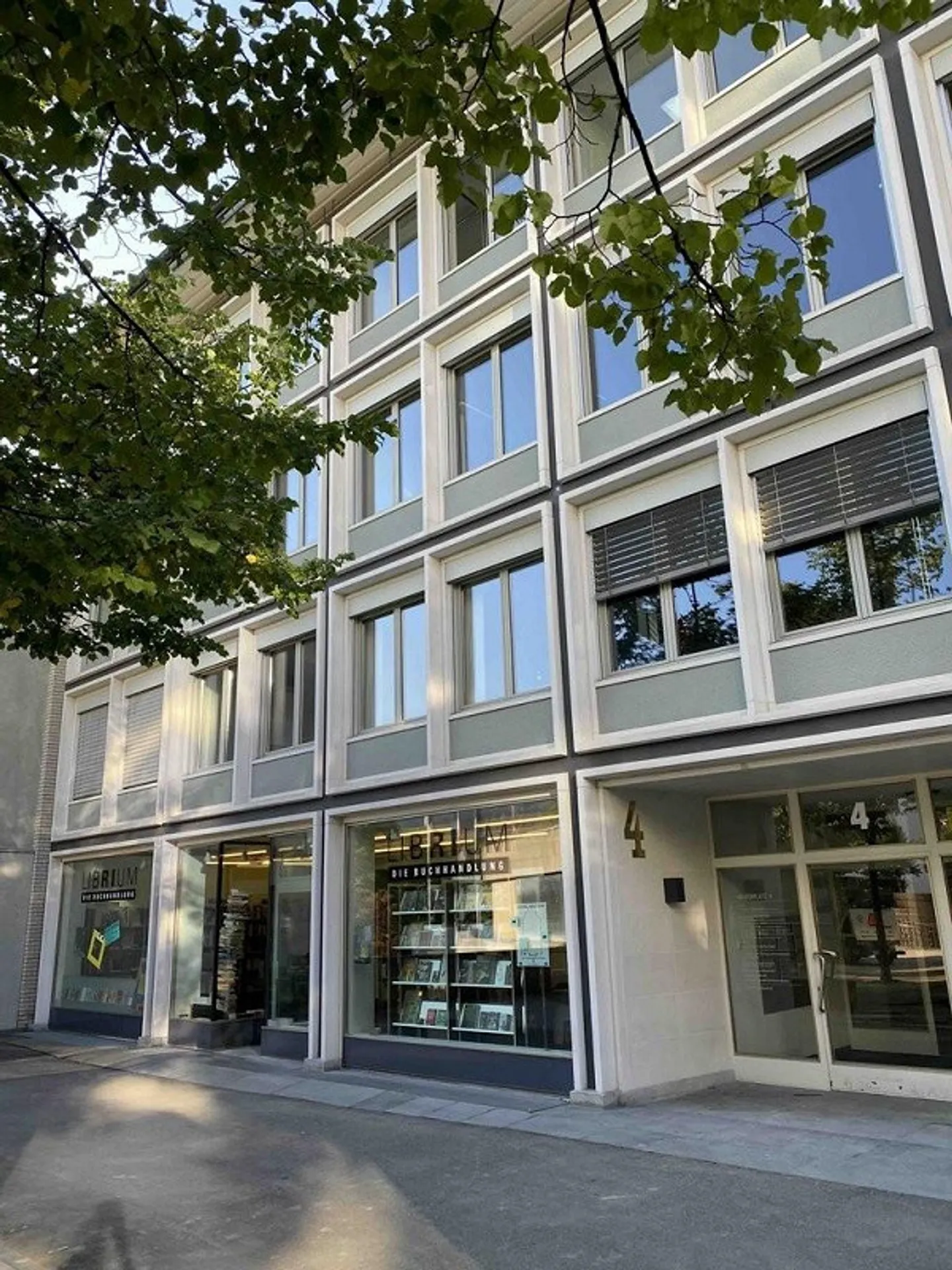 Office spaces directly at the Theaterplatz in Baden - Photo 1 of 7