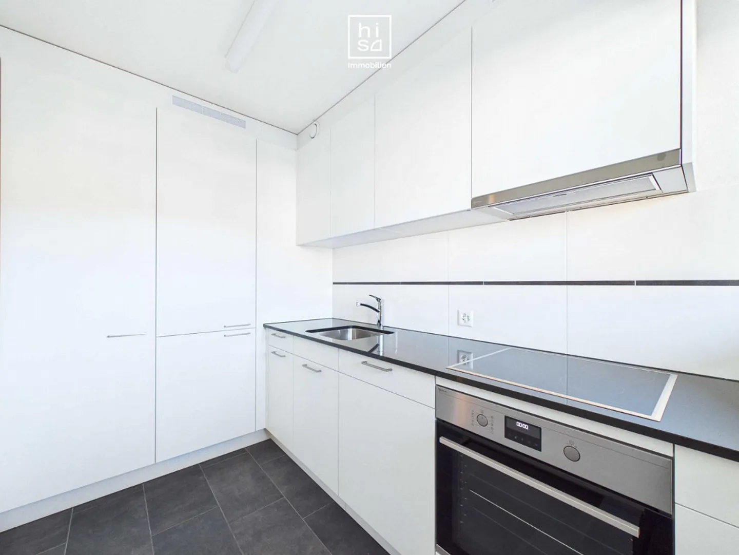 Renoviertes Apartment mit Blick - Foto 1 von 5