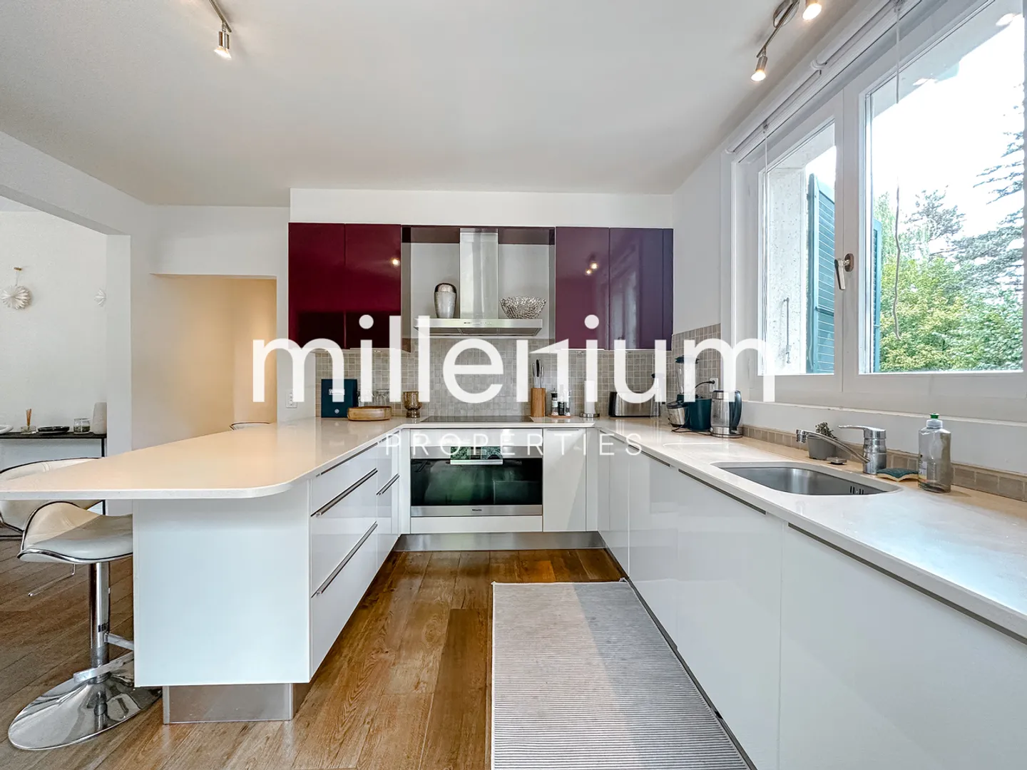 Magnificent House with Pool in Vessy - Photo 5 of 16