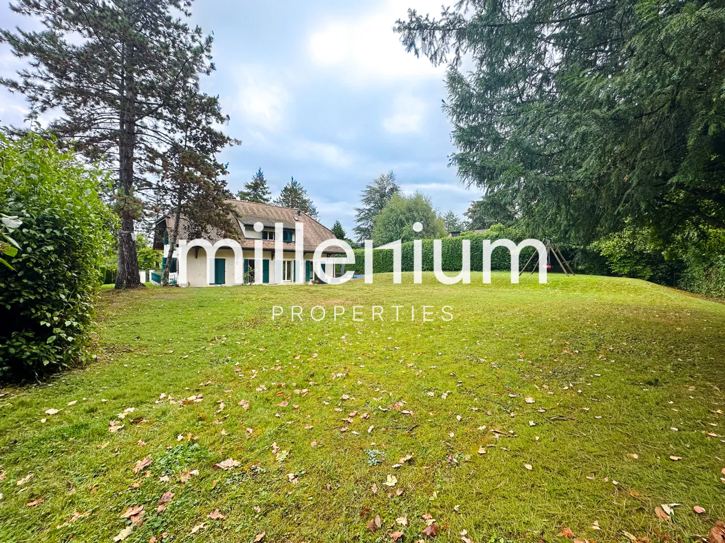 Magnificent House with Pool in Vessy - Photo 16 of 16